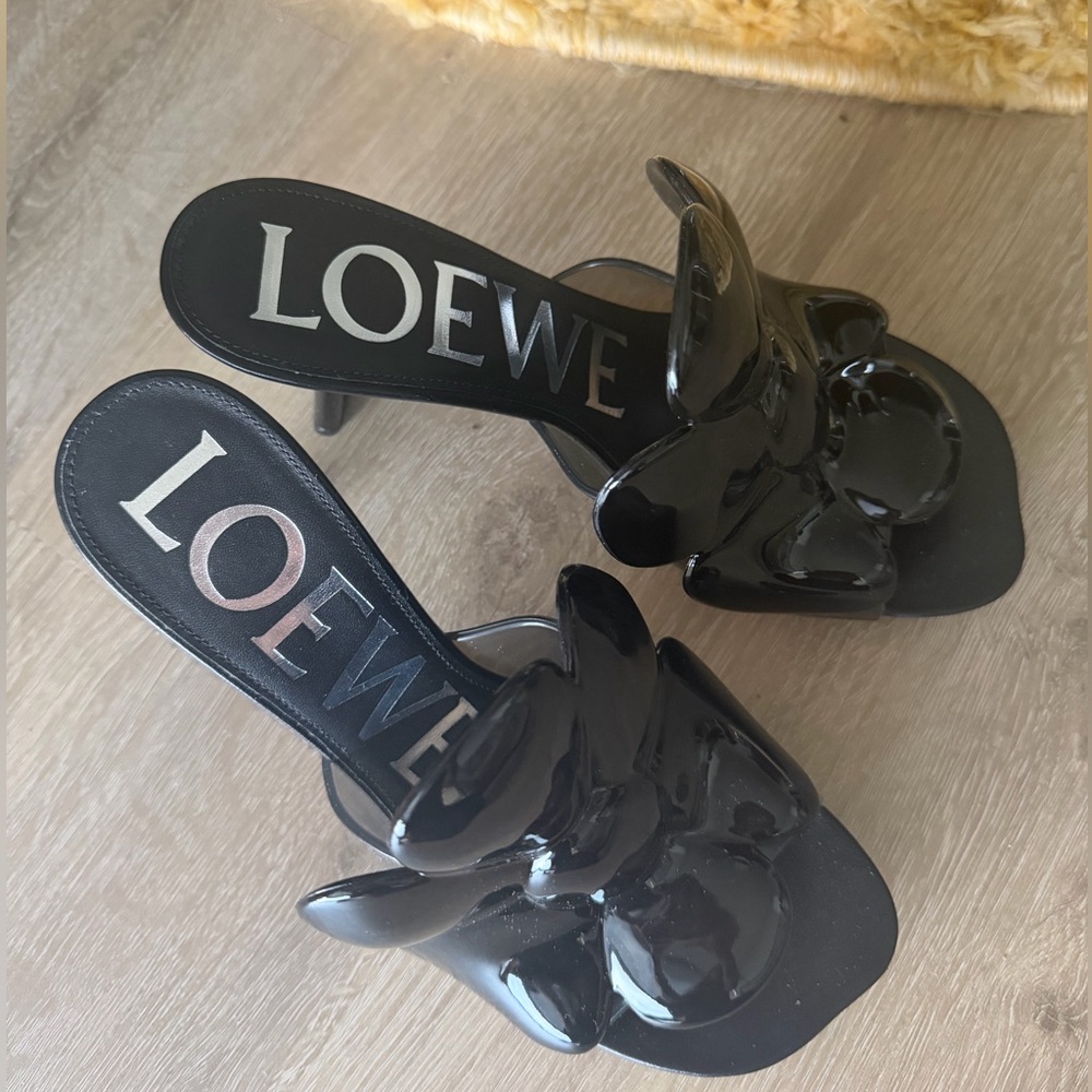 LOEWE Brand New Never Worn - Floral Slide Sandals - Glossy Petal Design- Size 37